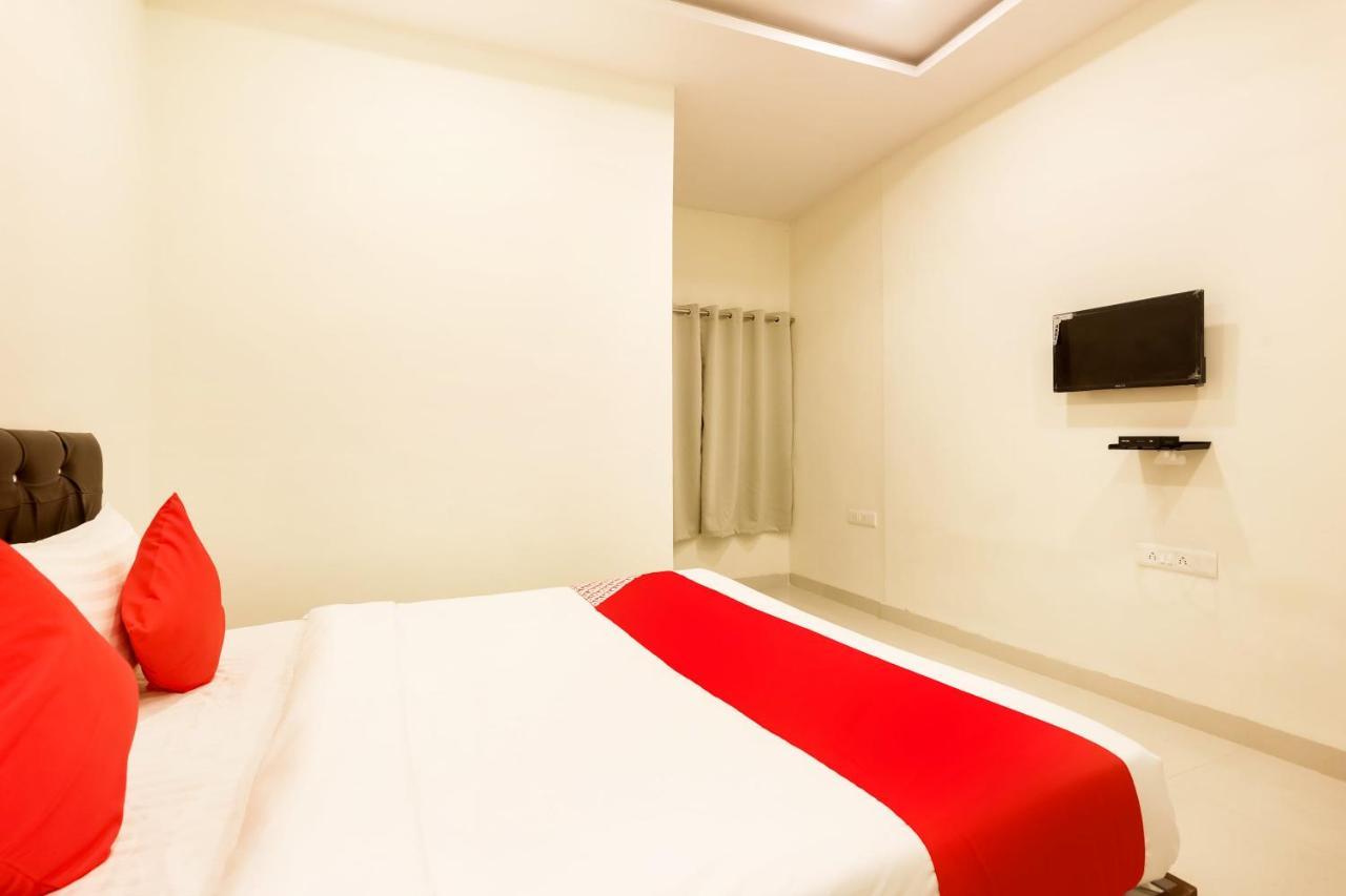 Oyo Flagship 30861 Hotel Velocity Vijay Nagar Indore Bagian luar foto